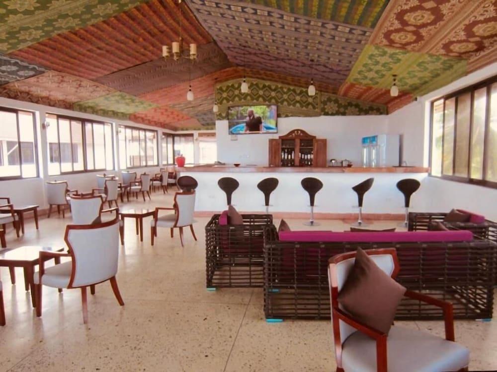 มันดารี วิลลา Hotel มาเทมวu ภายนอก รูปภาพ