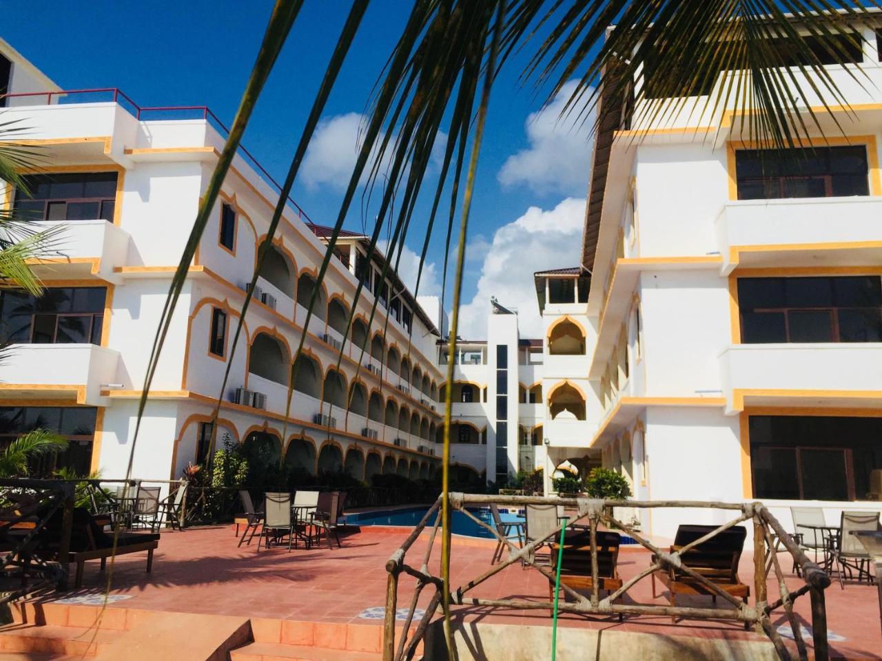 มันดารี วิลลา Hotel มาเทมวu ภายนอก รูปภาพ
