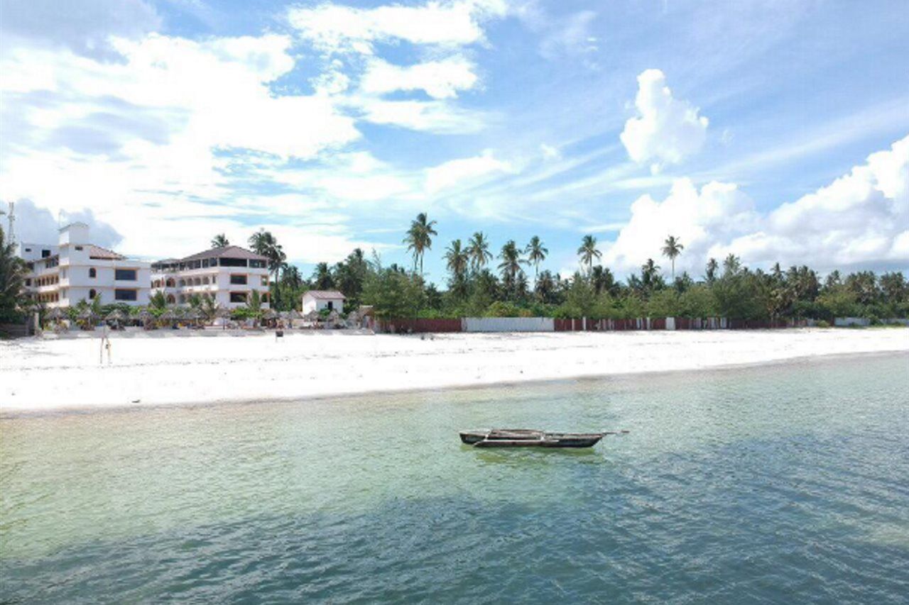 มันดารี วิลลา Hotel มาเทมวu ภายนอก รูปภาพ
